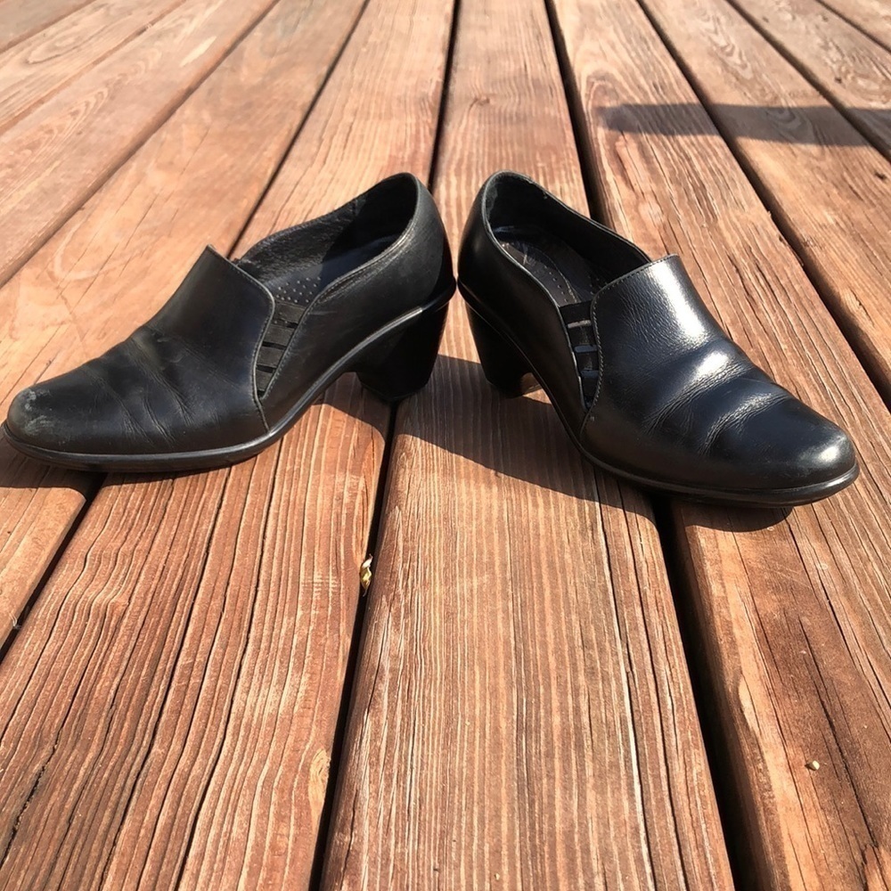 Dansko black heels​​​​​​​​​​​​​​